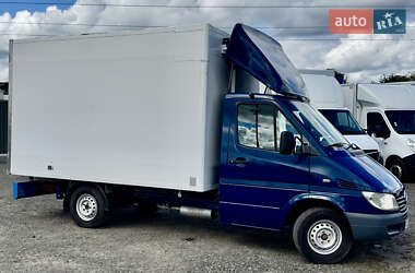 Грузовой фургон Mercedes-Benz Sprinter 2004 в 