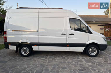 Грузовой фургон Mercedes-Benz Sprinter 2013 в 