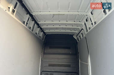 Грузовой фургон Mercedes-Benz Sprinter 2013 в 