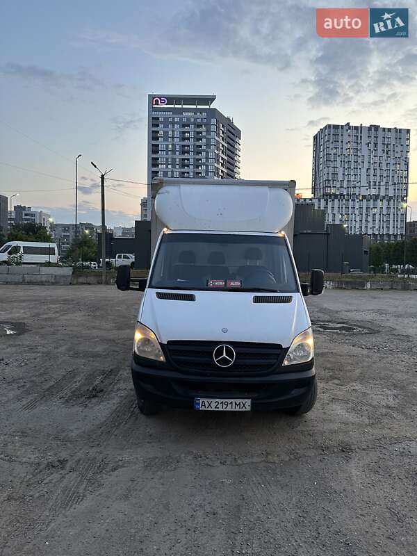 Грузовой фургон Mercedes-Benz Sprinter 2012 в Львове