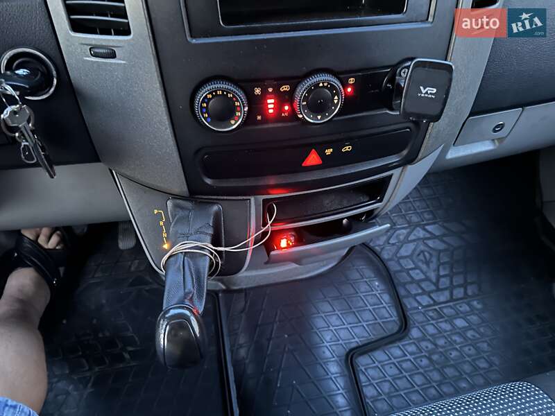 Грузовой фургон Mercedes-Benz Sprinter 2012 в Львове