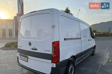 Грузовой фургон Mercedes-Benz Sprinter 2021 в 