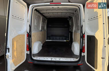 Грузовой фургон Mercedes-Benz Sprinter 2021 в 