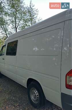 Грузопассажирский фургон Mercedes-Benz Sprinter 2006 в 