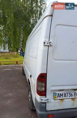 Грузовой фургон Mercedes-Benz Sprinter 2005 в 