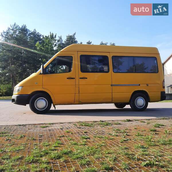 Mercedes-Benz Sprinter 2004 Mercedes-Benz Sprinter 2004