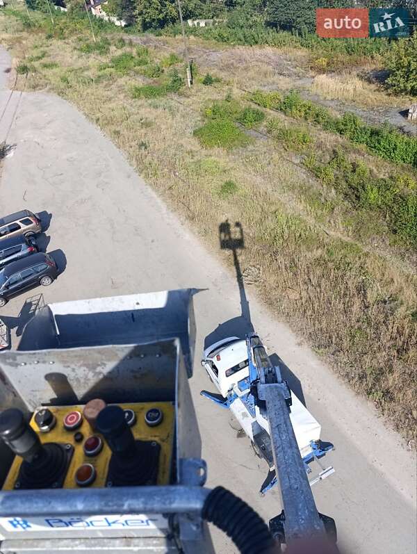 Автовышка Mercedes-Benz Sprinter 2000 в Луцке