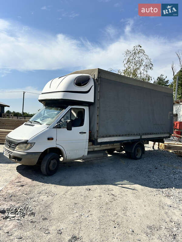 Mercedes-Benz Sprinter 2004