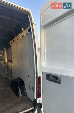 Грузовой фургон Mercedes-Benz Sprinter 2003 в 