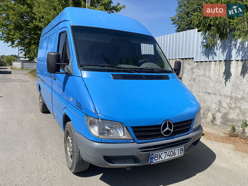 Mercedes-Benz Sprinter 2005
