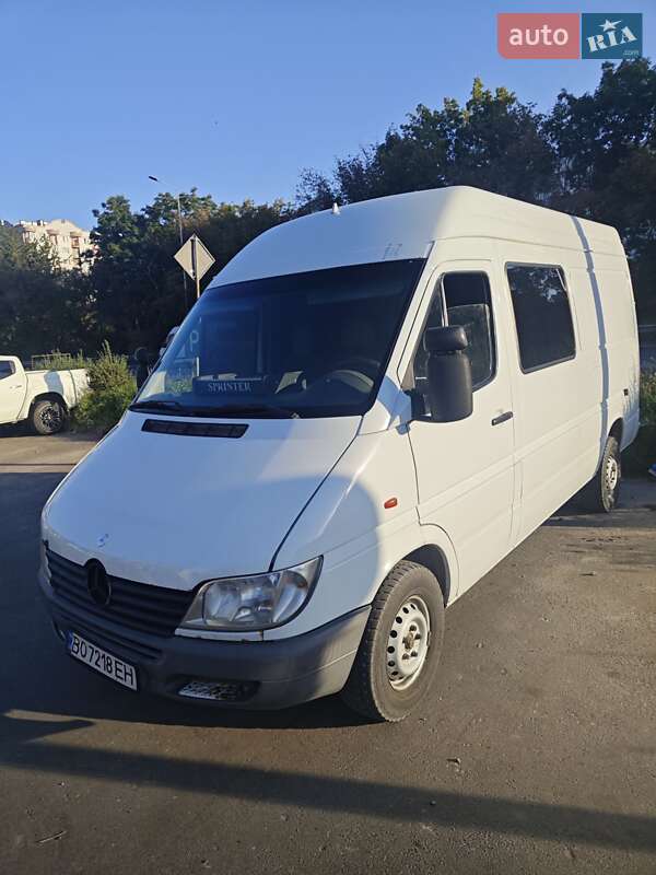 Грузовой фургон Mercedes-Benz Sprinter 2001 в 