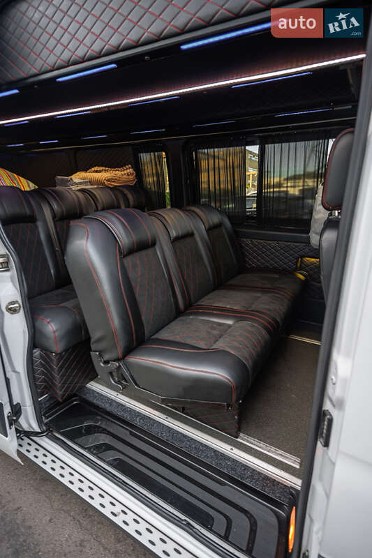 Туристичний / Міжміський автобус Mercedes-Benz Sprinter 2020 в Чернівцях
