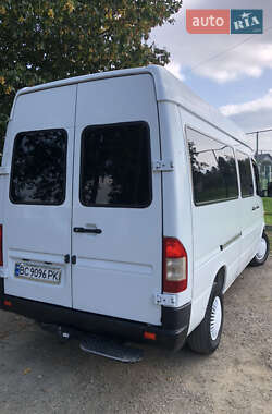 Грузопассажирский фургон Mercedes-Benz Sprinter 2000 в 