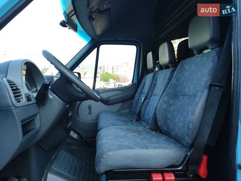 Грузовой фургон Mercedes-Benz Sprinter 2006 в Ровно