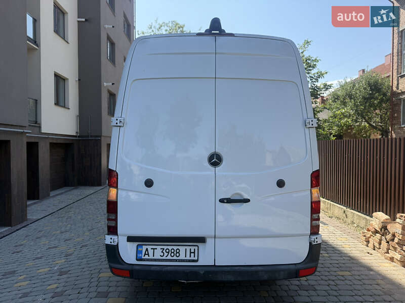 Вантажний фургон Mercedes-Benz Sprinter 2015 в Коломиї фото 10 Вантажний фургон Mercedes-Benz Sprinter 2015 в Коломиї