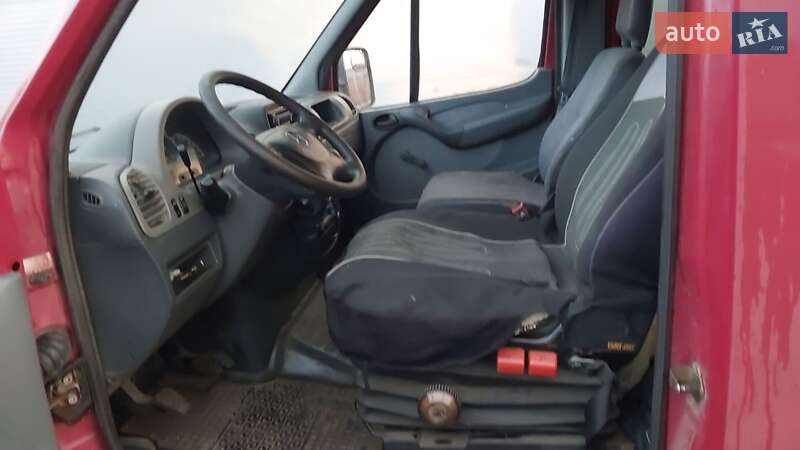Грузопассажирский фургон Mercedes-Benz Sprinter 2000 в Киеве фото 22 Грузопассажирский фургон Mercedes-Benz Sprinter 2000 в Киеве