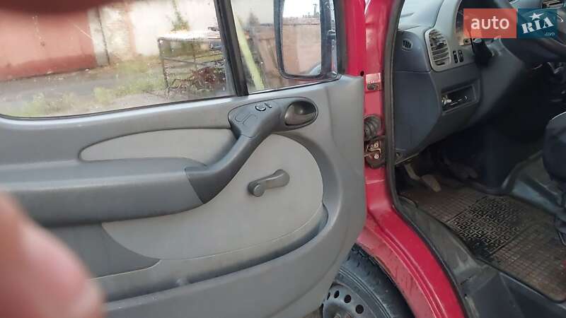 Грузопассажирский фургон Mercedes-Benz Sprinter 2000 в Киеве фото 23 Грузопассажирский фургон Mercedes-Benz Sprinter 2000 в Киеве