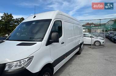 Грузовой фургон Mercedes-Benz Sprinter 2023 в 