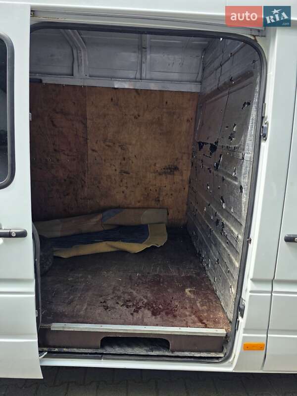 Вантажний фургон Mercedes-Benz Sprinter 2004 в Чернівцях