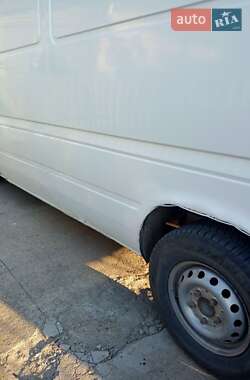 Грузовой фургон Mercedes-Benz Sprinter 2004 в 
