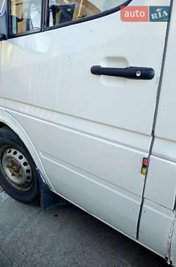 Грузовой фургон Mercedes-Benz Sprinter 2004 в 