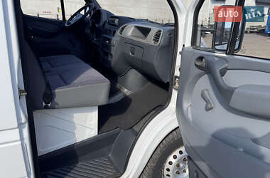 Грузовой фургон Mercedes-Benz Sprinter 2002 в 