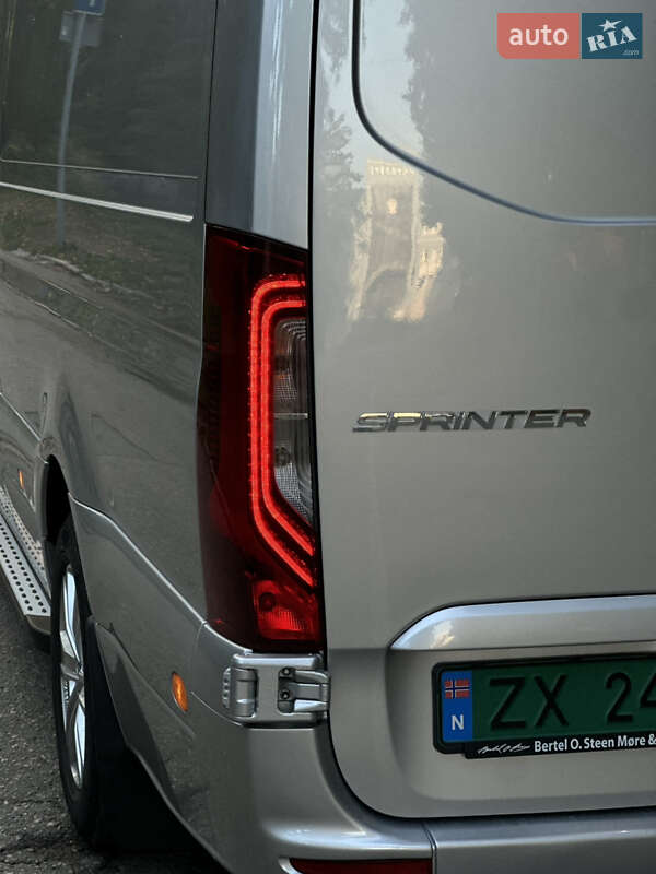 Грузовой фургон Mercedes-Benz Sprinter 2018 в Черновцах