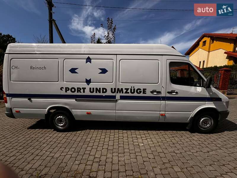 Грузовой фургон Mercedes-Benz Sprinter 1999 в Львове