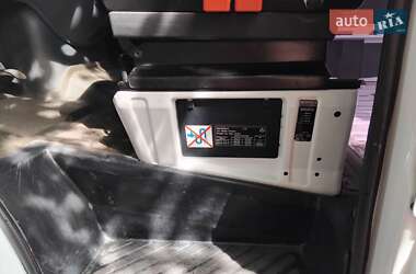 Грузопассажирский фургон Mercedes-Benz Sprinter 2001 в 