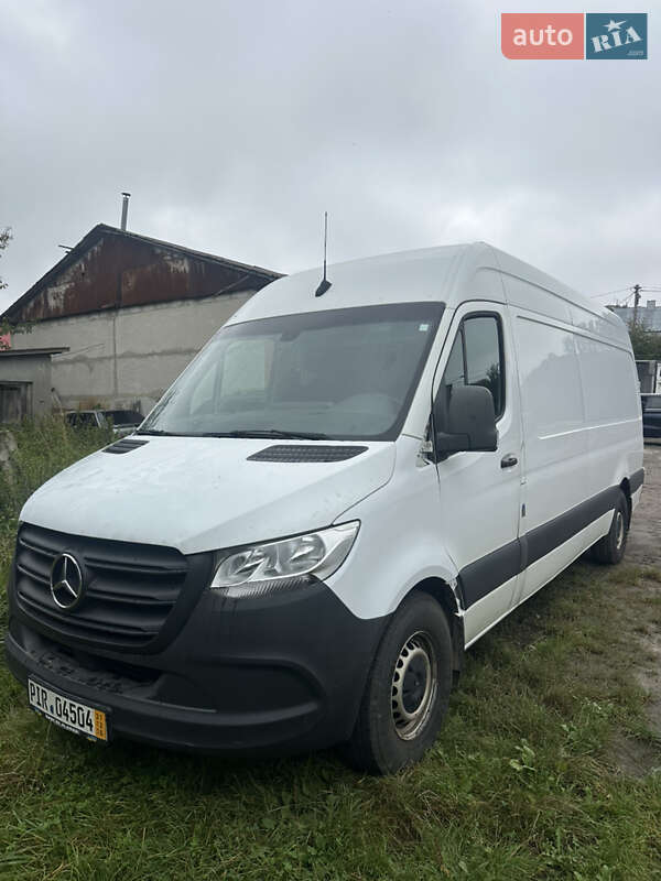 Грузовой фургон Mercedes-Benz Sprinter 2018 в 