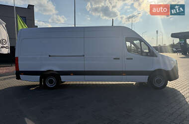 Грузовой фургон Mercedes-Benz Sprinter 2021 в 