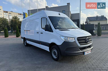 Грузовой фургон Mercedes-Benz Sprinter 2021 в 