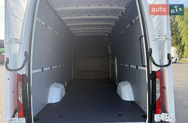 Грузовой фургон Mercedes-Benz Sprinter 2021 в 