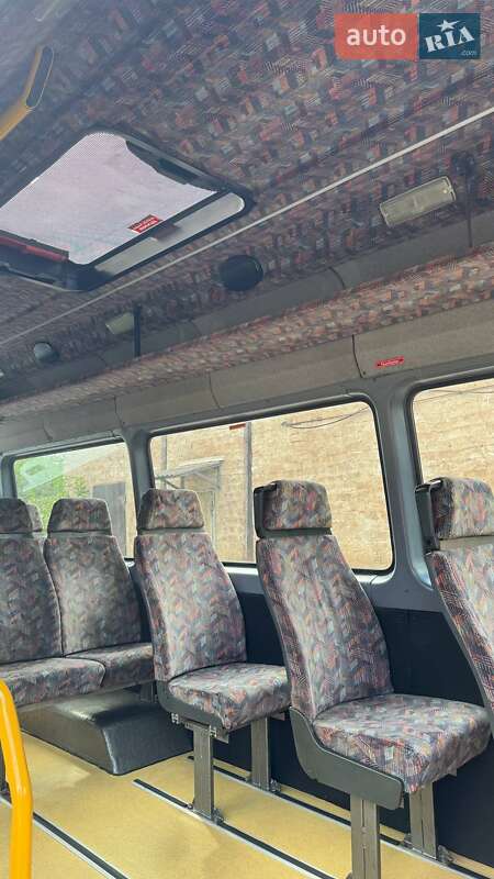 Городской автобус Mercedes-Benz Sprinter 1998 в Кривом Роге