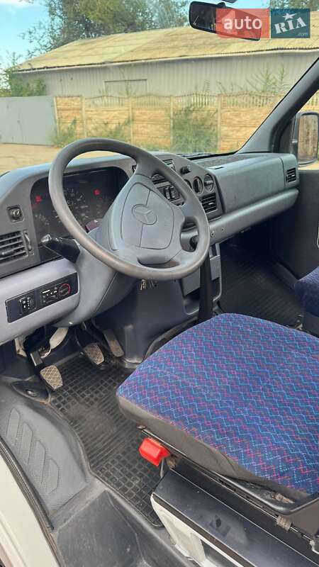 Городской автобус Mercedes-Benz Sprinter 1998 в Кривом Роге