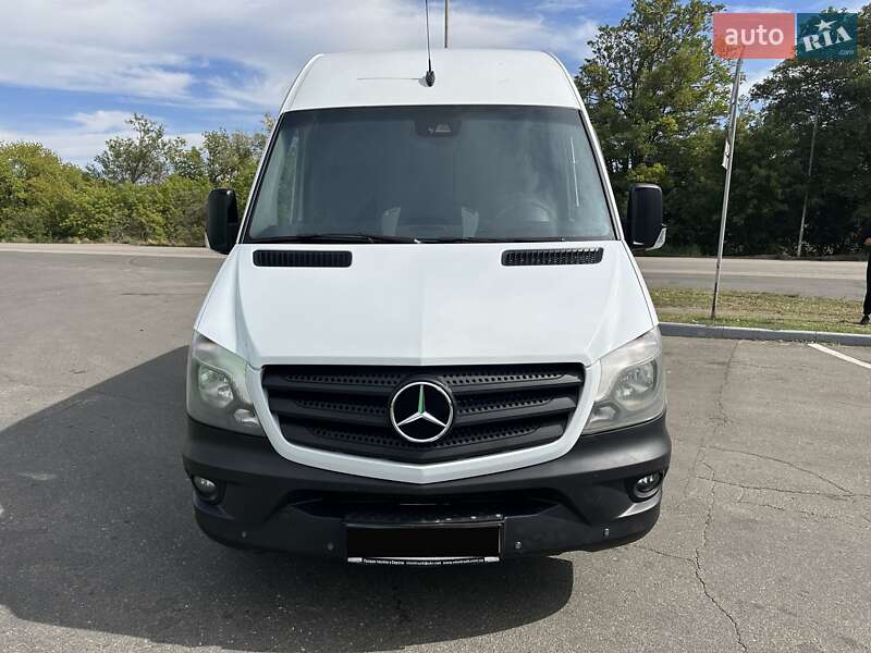 Грузовой фургон Mercedes-Benz Sprinter 2015 в Николаеве