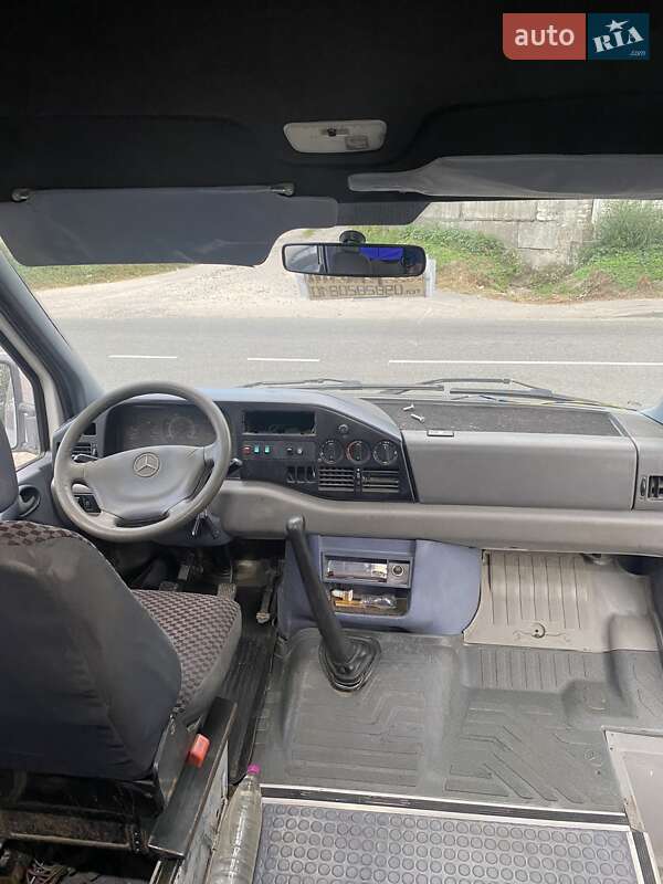 Пригородный автобус Mercedes-Benz Sprinter 1998 в Киеве
