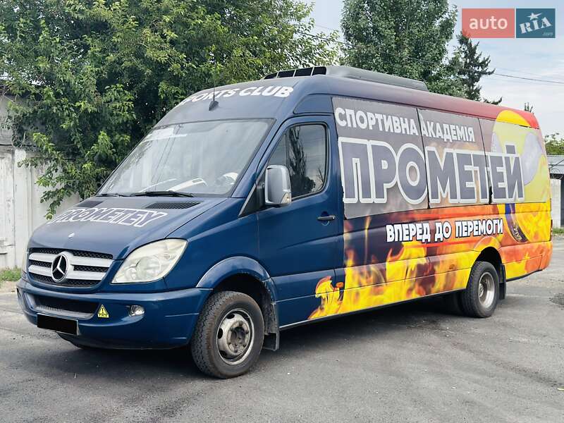 Mercedes-Benz Sprinter 2011