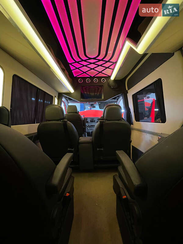 Туристический / Междугородний автобус Mercedes-Benz Sprinter 2019 в Кривом Роге