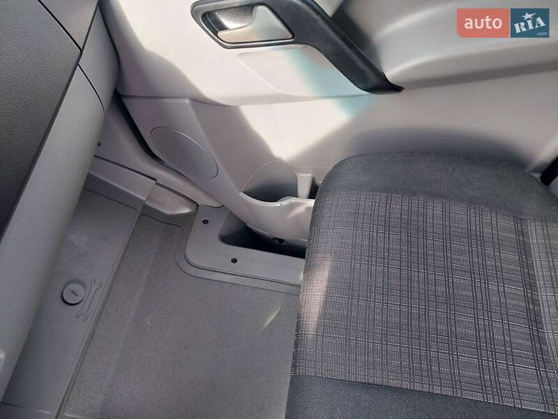 Микроавтобус грузовой (до 3,5т) Mercedes-Benz Sprinter 2014 в Виннице фото 20 Микроавтобус грузовой (до 3,5т) Mercedes-Benz Sprinter 2014 в Виннице