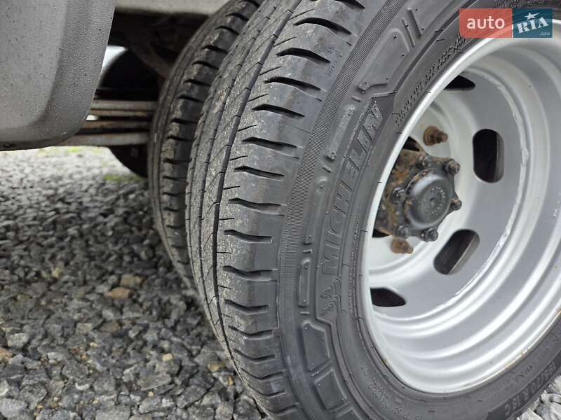 Грузовой фургон Mercedes-Benz Sprinter 2005 в Хмельницком