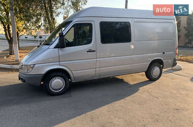Грузовой фургон Mercedes-Benz Sprinter 2005 в 