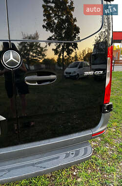 Грузовой фургон Mercedes-Benz Sprinter 2019 в 