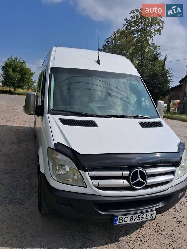 Mercedes-Benz Sprinter 2012