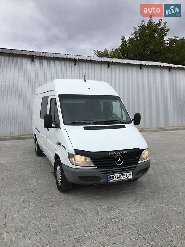 Mercedes-Benz Sprinter 2000