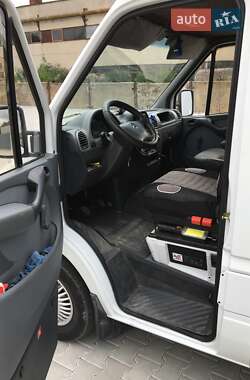 Грузопассажирский фургон Mercedes-Benz Sprinter 2000 в 