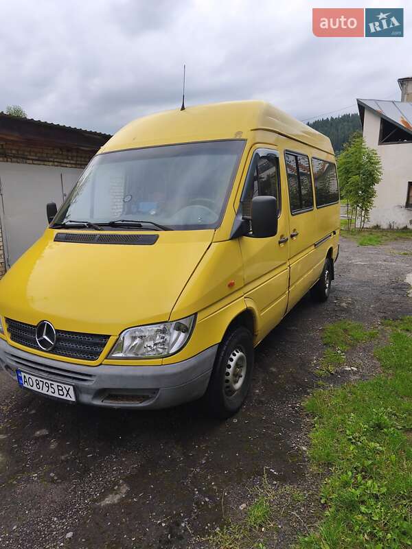 Микроавтобус Mercedes-Benz Sprinter 2004 в Воловце фото 2 Микроавтобус Mercedes-Benz Sprinter 2004 в Воловце