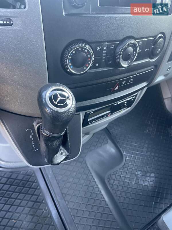 Вантажний фургон Mercedes-Benz Sprinter 2015 в Вінниці