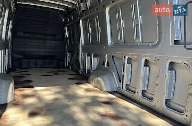 Грузовой фургон Mercedes-Benz Sprinter 2019 в 