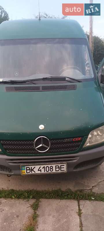 Грузовой фургон Mercedes-Benz Sprinter 2005 в 